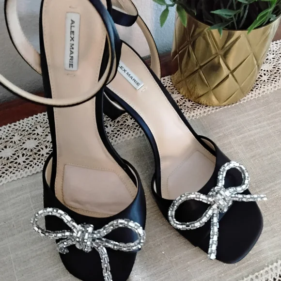 NEW AND NEVER BEEN WORN!! Alex Marie Black Strappy Sandals with Silver Accents - Picture 2 of 8